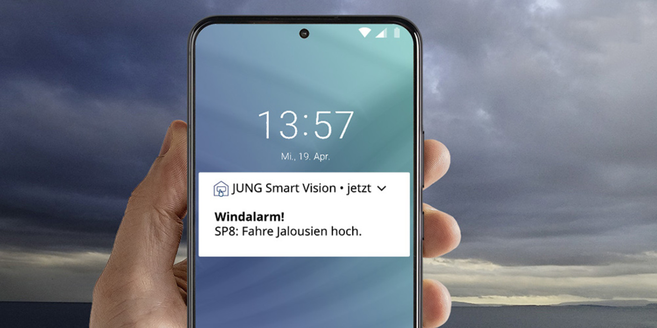 JUNG Smart Panel 8 bei Elektroanlagen Rolapp & Krüger GmbH in Ohrdruf