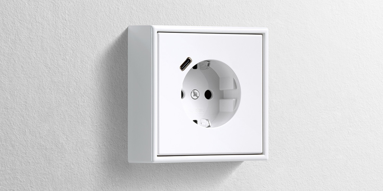 Erweiterter Anschlussraum für die Nachrüstung bei Elektroanlagen Rolapp & Krüger GmbH in Ohrdruf