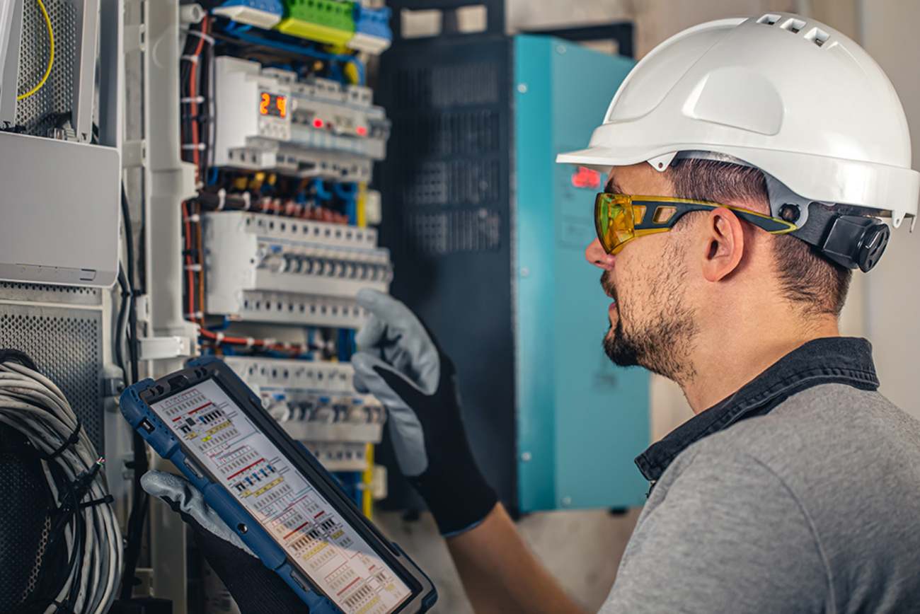 Industrie und Gewerbe bei Elektroanlagen Rolapp & Krüger GmbH in Ohrdruf