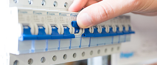 Schalt­schrank­bau bei Elektroanlagen Rolapp & Krüger GmbH in Ohrdruf