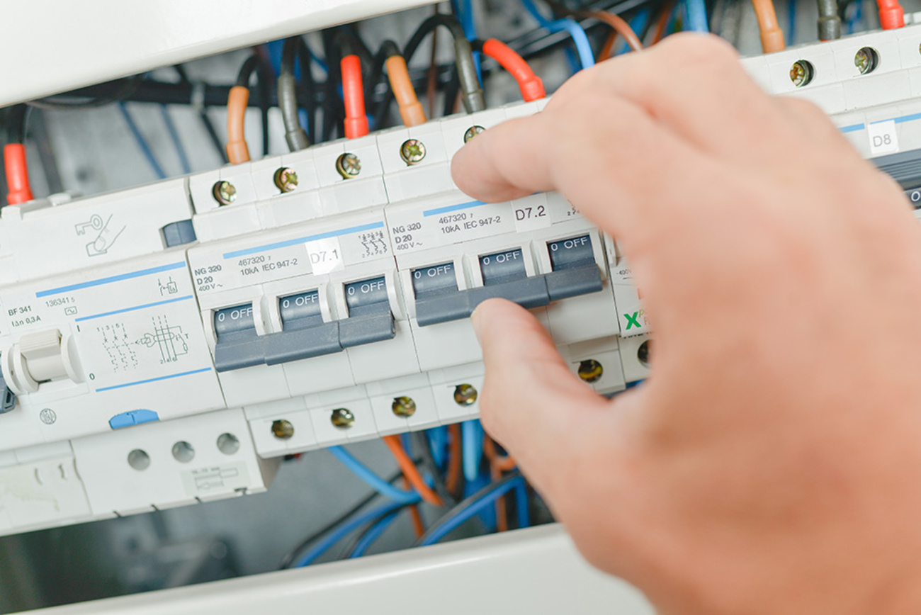 Schalt­schrank­bau bei Elektroanlagen Rolapp & Krüger GmbH in Ohrdruf